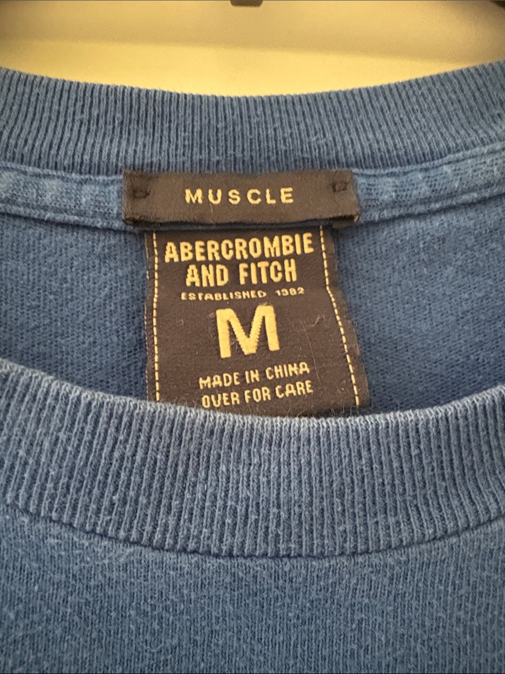 Men’s Vintage Abercrombie And Fitch Graphic Crewneck T-Shirt - Picture 4 of 7